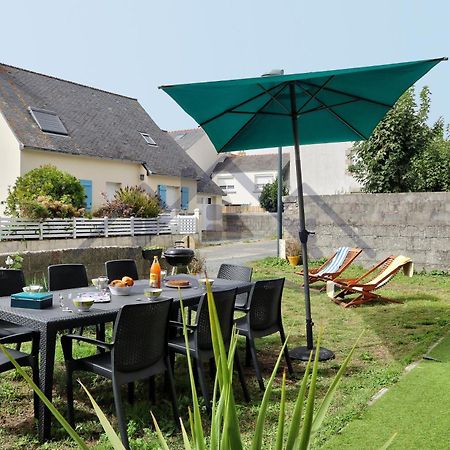Ty Geoland: Charming Garden Home in Guilvinec with Wi-Fi Exterior photo